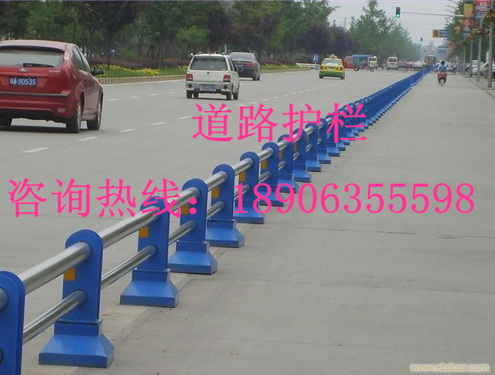 不銹鋼隔離護(hù)欄01、隔離護(hù)欄