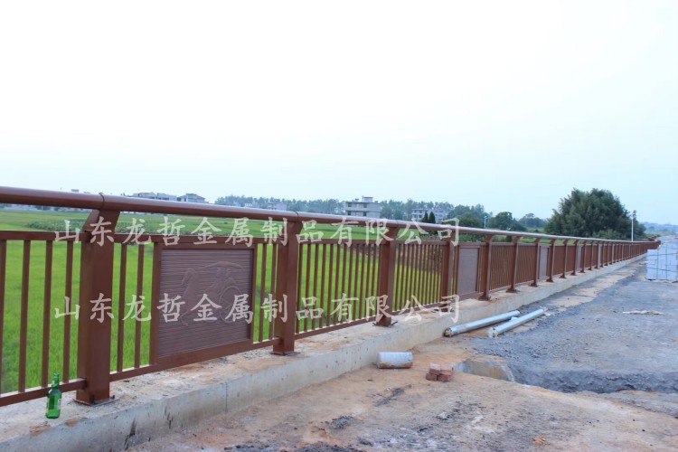 南昌?；韬虼蟮缞A護欄工程案例